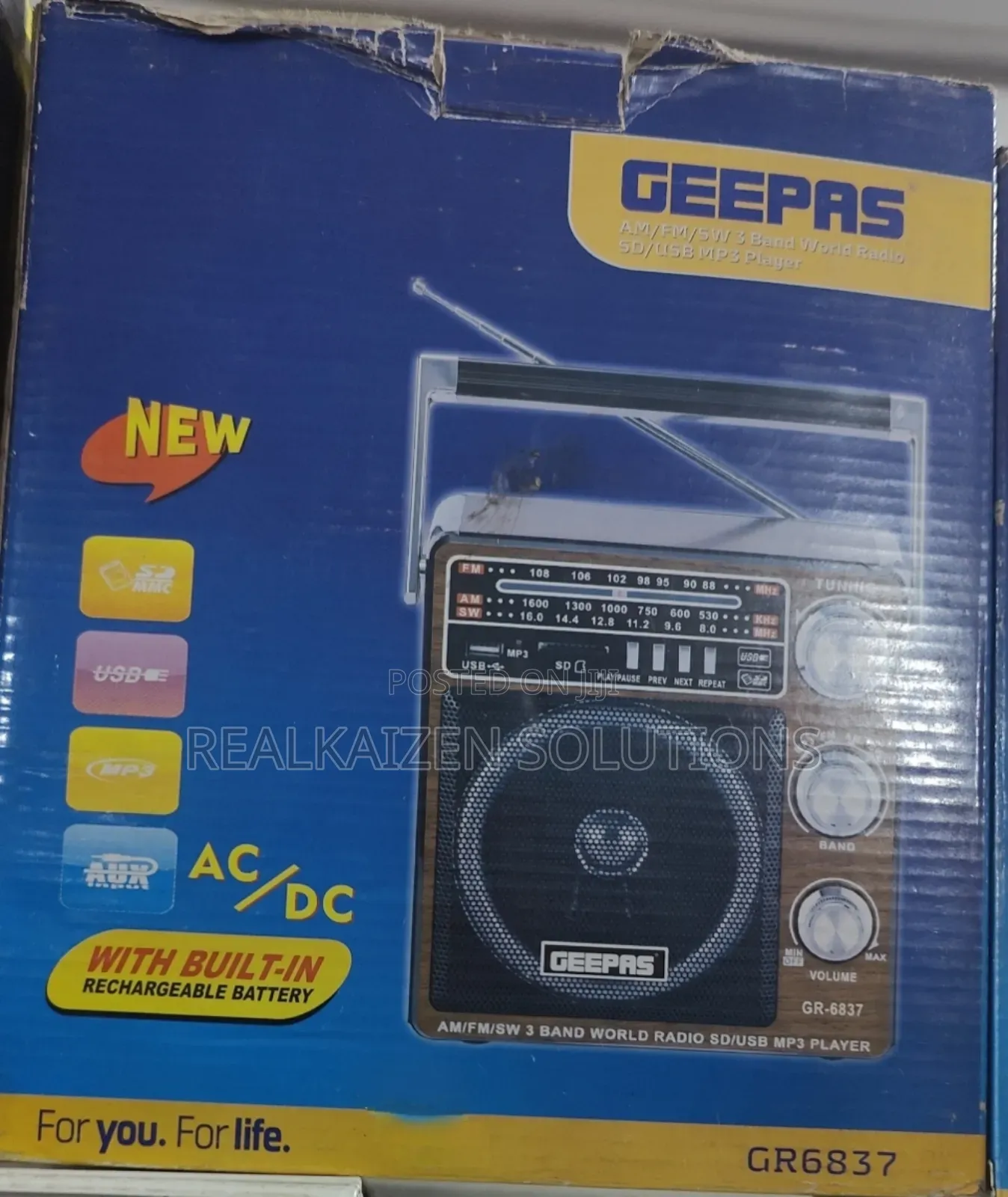 GEEPAS Classic Rechargeable 3 Band USB SD Analog Radio