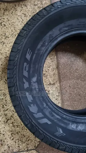 195r15 Ultima Jk Tyre