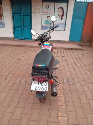Bajaj Boxer 100 2022 Red
