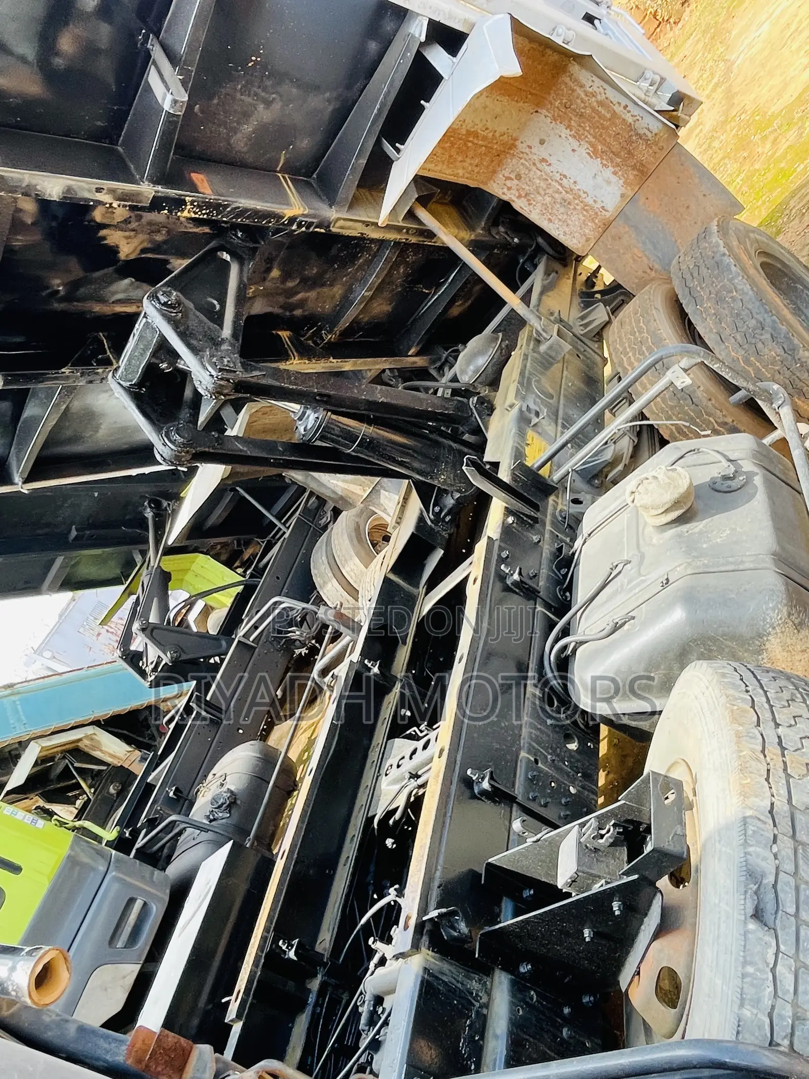Hino Dumper J07E