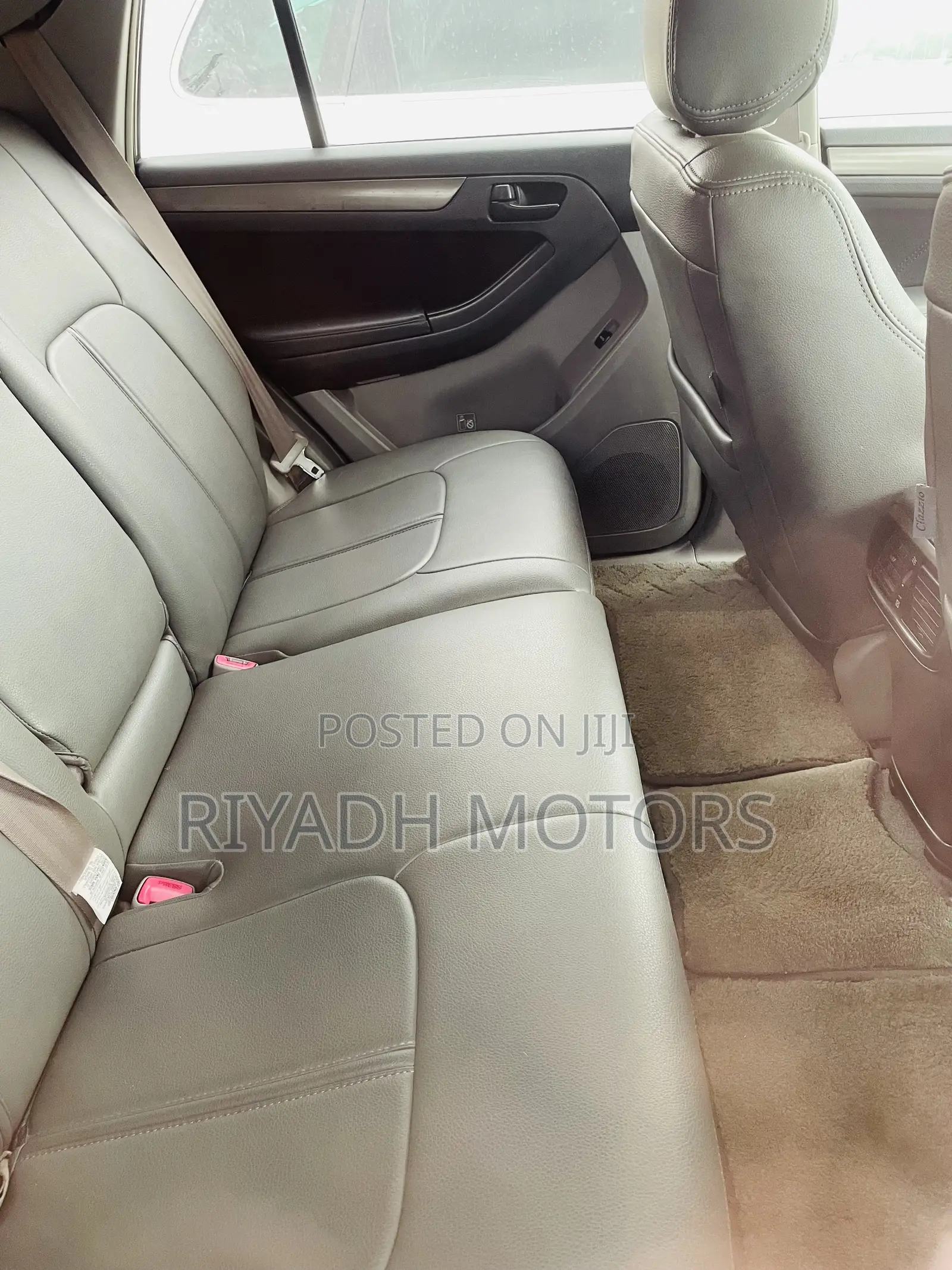 Toyota Hilux Surf 2009 Black