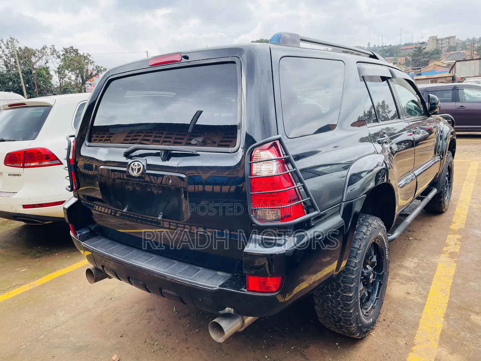 Toyota Hilux Surf 2009 Black