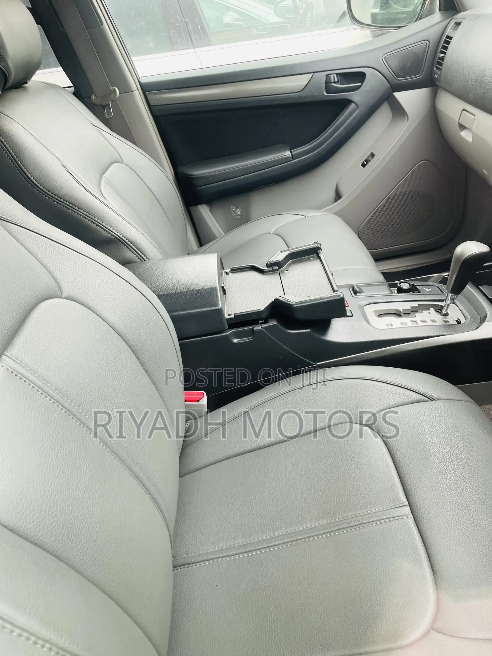 Toyota Hilux Surf 2009 Black