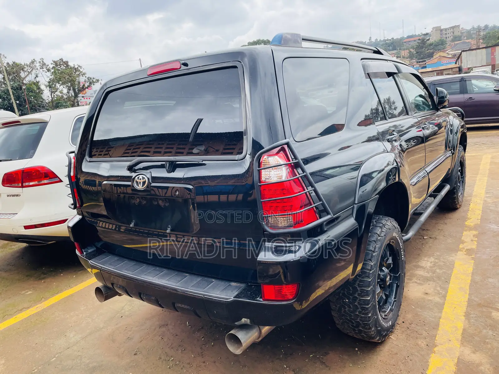 Toyota Hilux Surf 2009 Black