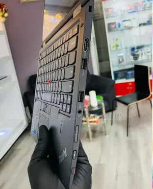 Laptop Lenovo Thinkpad X1 Yoga 16GB Intel Core i7 SSD 512GB