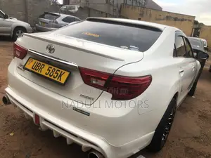 Toyota Mark X 2014
