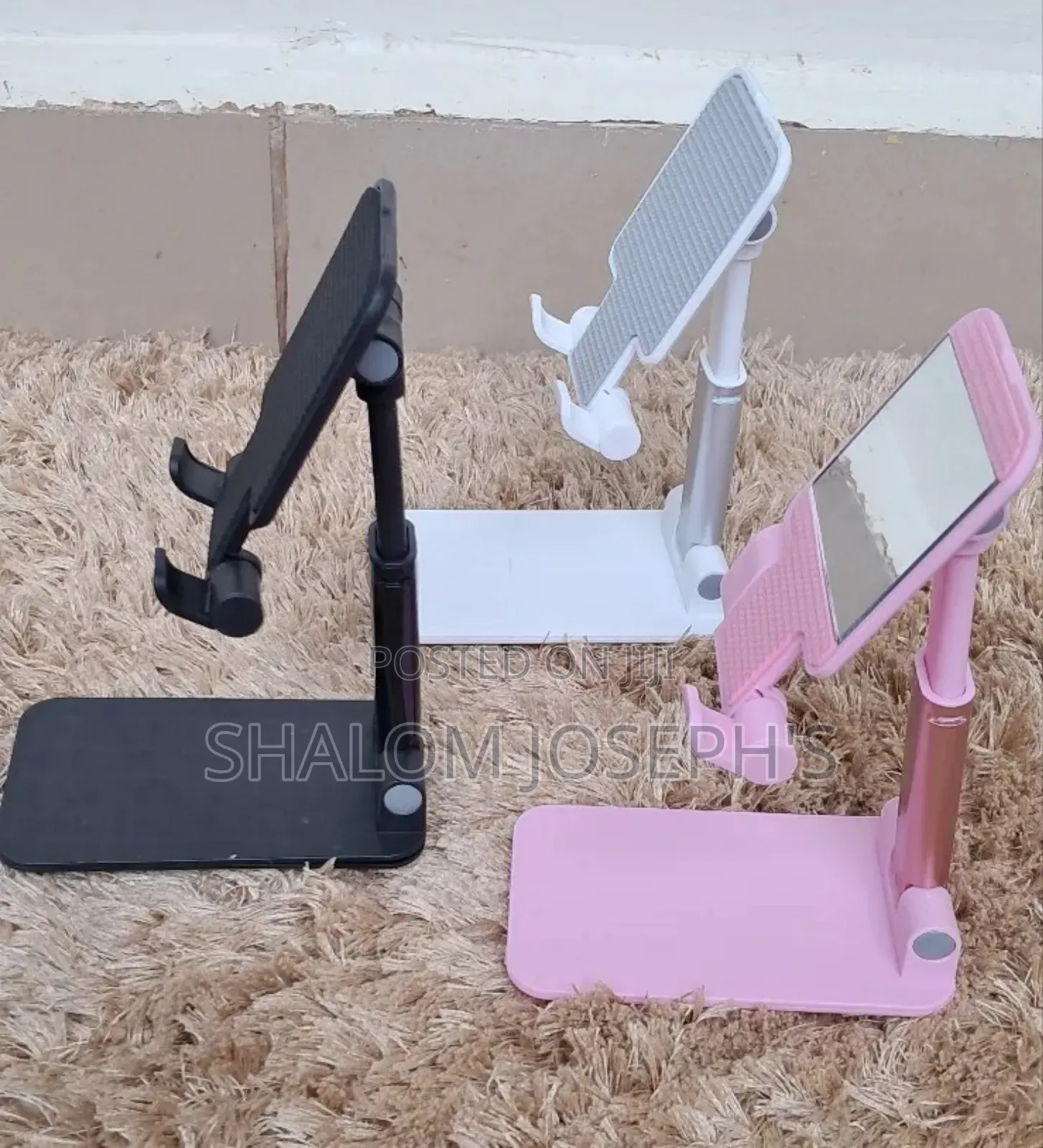Foldable/ Extendable Mobile Phone Stand. Black