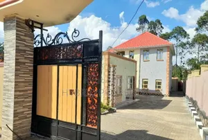 4bdrm Penthouse in Wakiso Senge~Kayunga for sale