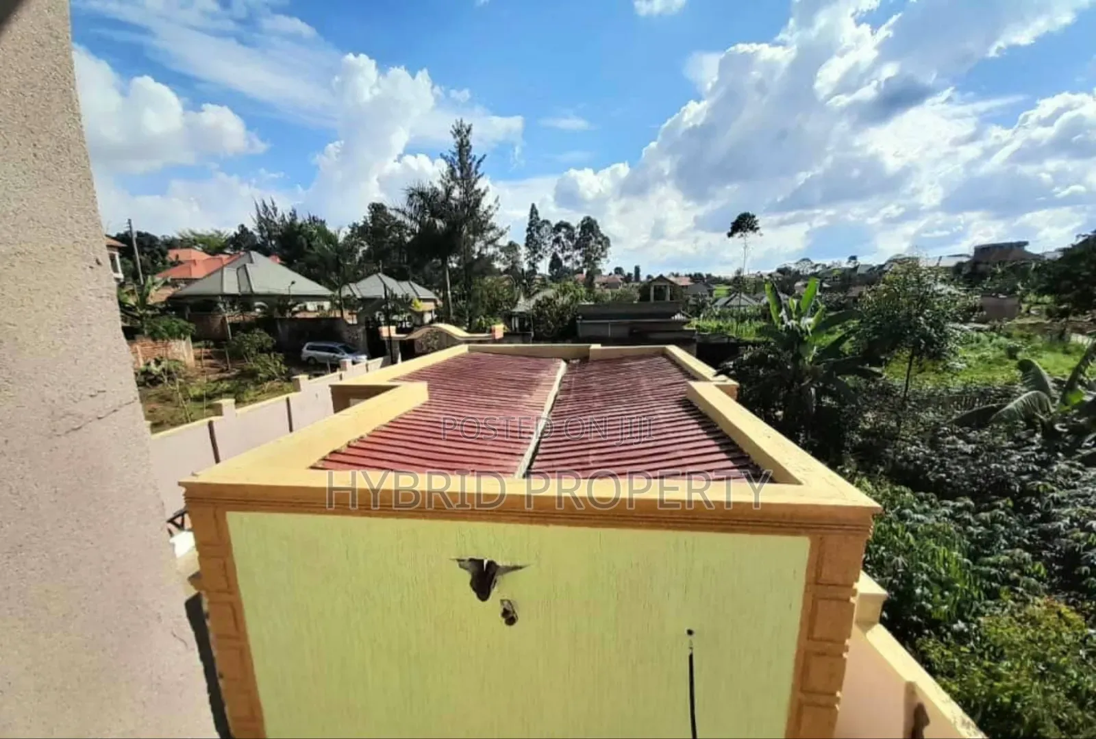 4bdrm Penthouse in Wakiso Senge~Kayunga for sale