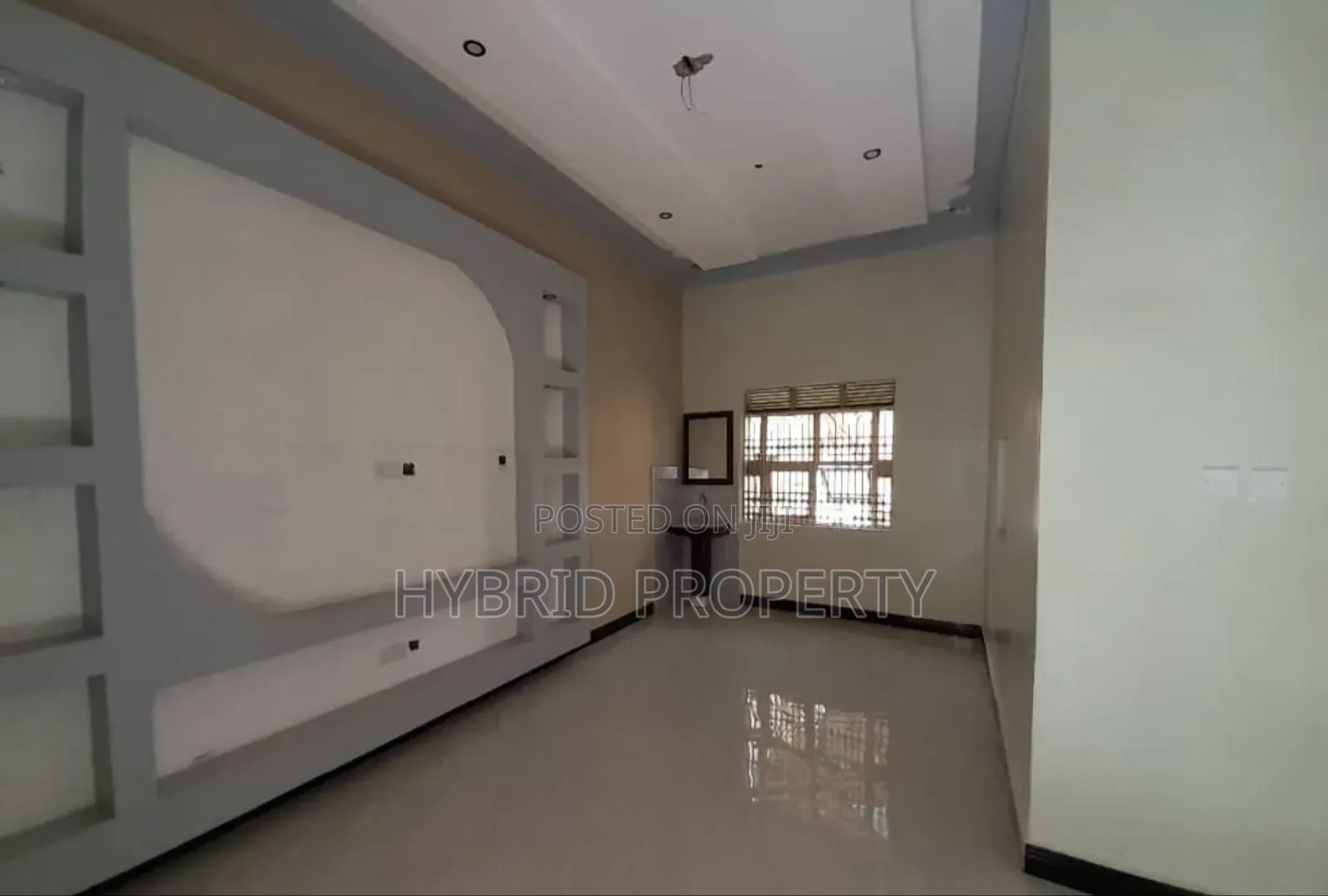 4bdrm Penthouse in Wakiso Senge~Kayunga for sale