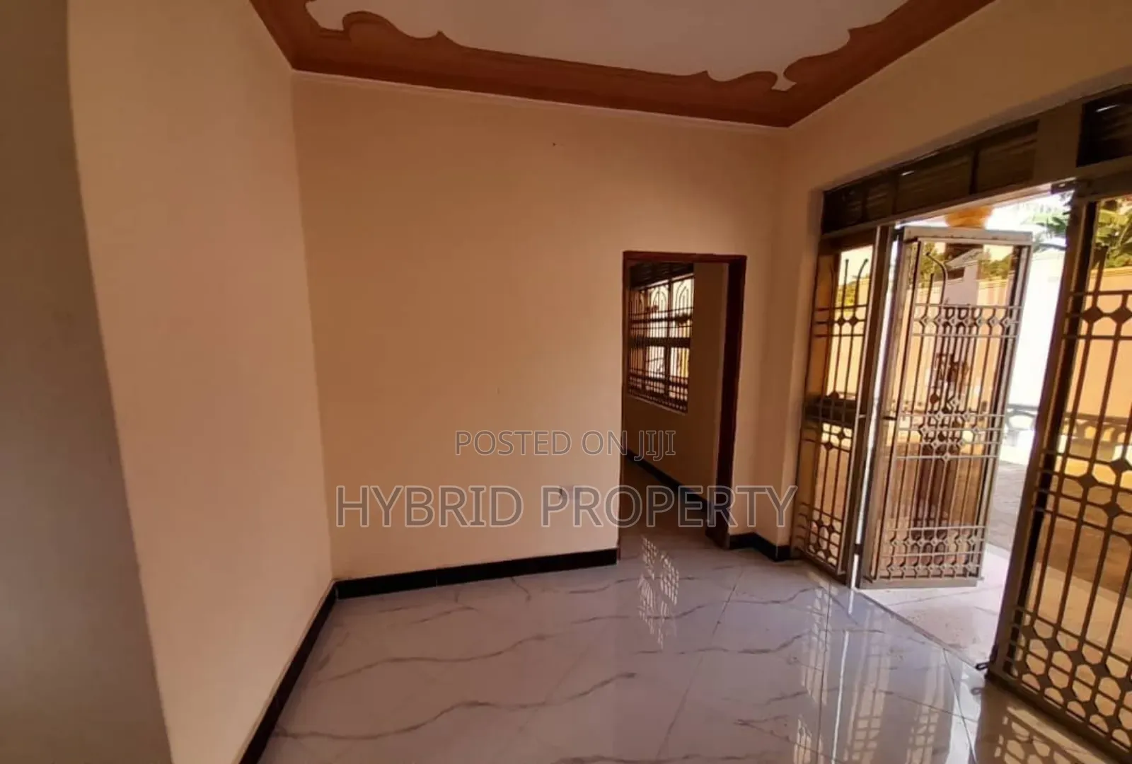 4bdrm Penthouse in Wakiso Senge~Kayunga for sale