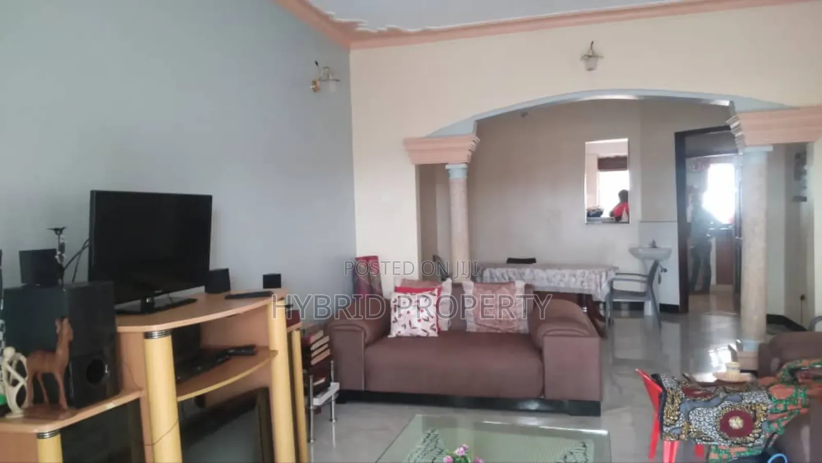 3bdrm House in Matugga Along Bombo, Gombe for sale