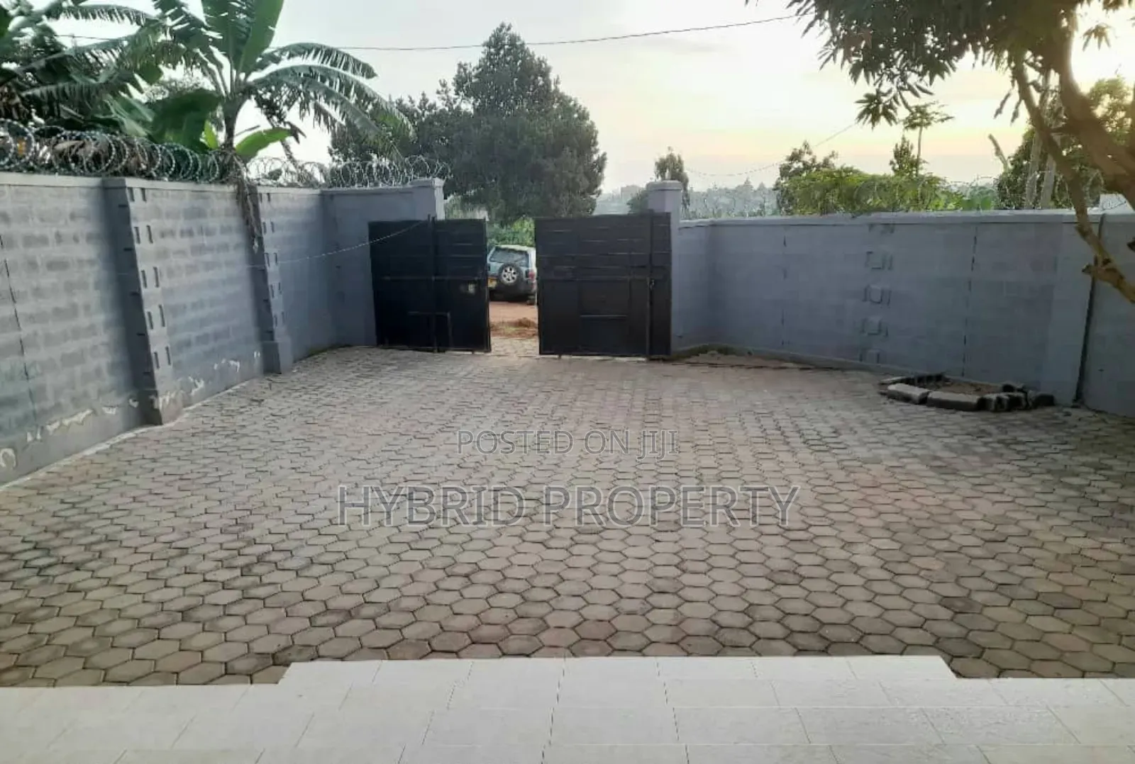 3bdrm House in Kira~Bulindo Along for sale