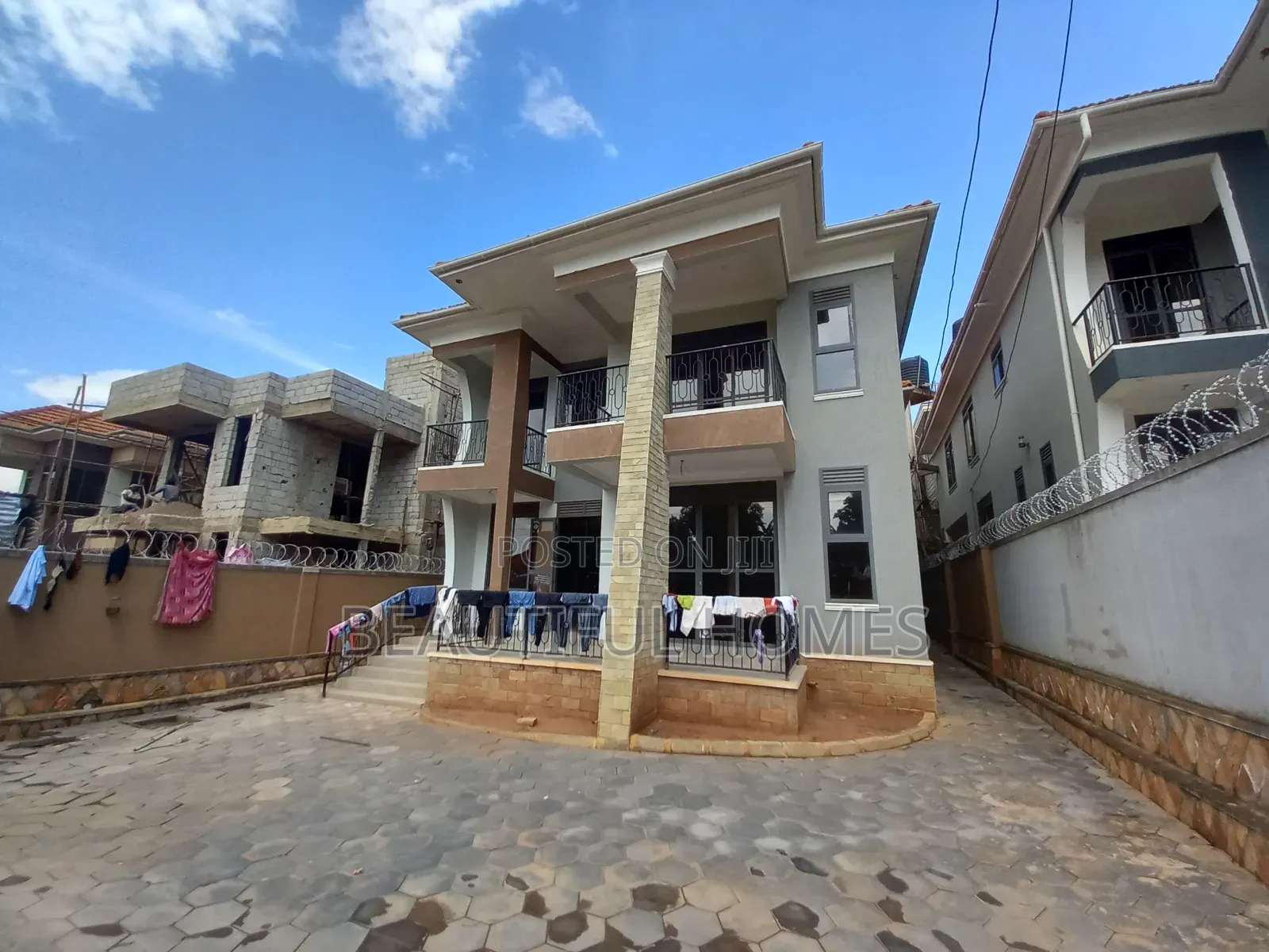 Furnished 4bdrm Villa in Kira Wealthy for sale