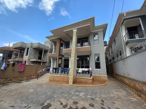 Furnished 4bdrm Villa in Kira Wealthy for sale