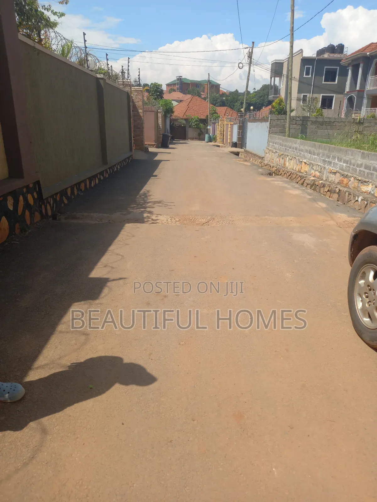 Furnished 4bdrm Villa in Kira Wealthy for sale