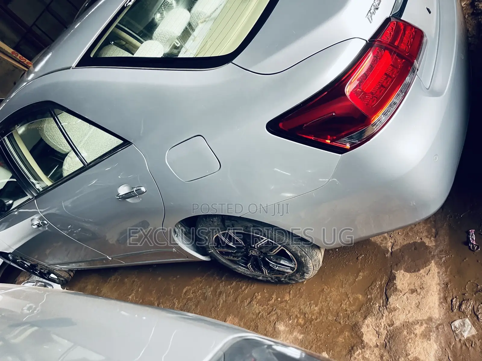 Toyota Premio 1.8 AWD 2017 Silver