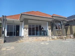 Furnished 4bdrm Bungalow in Kira for sale