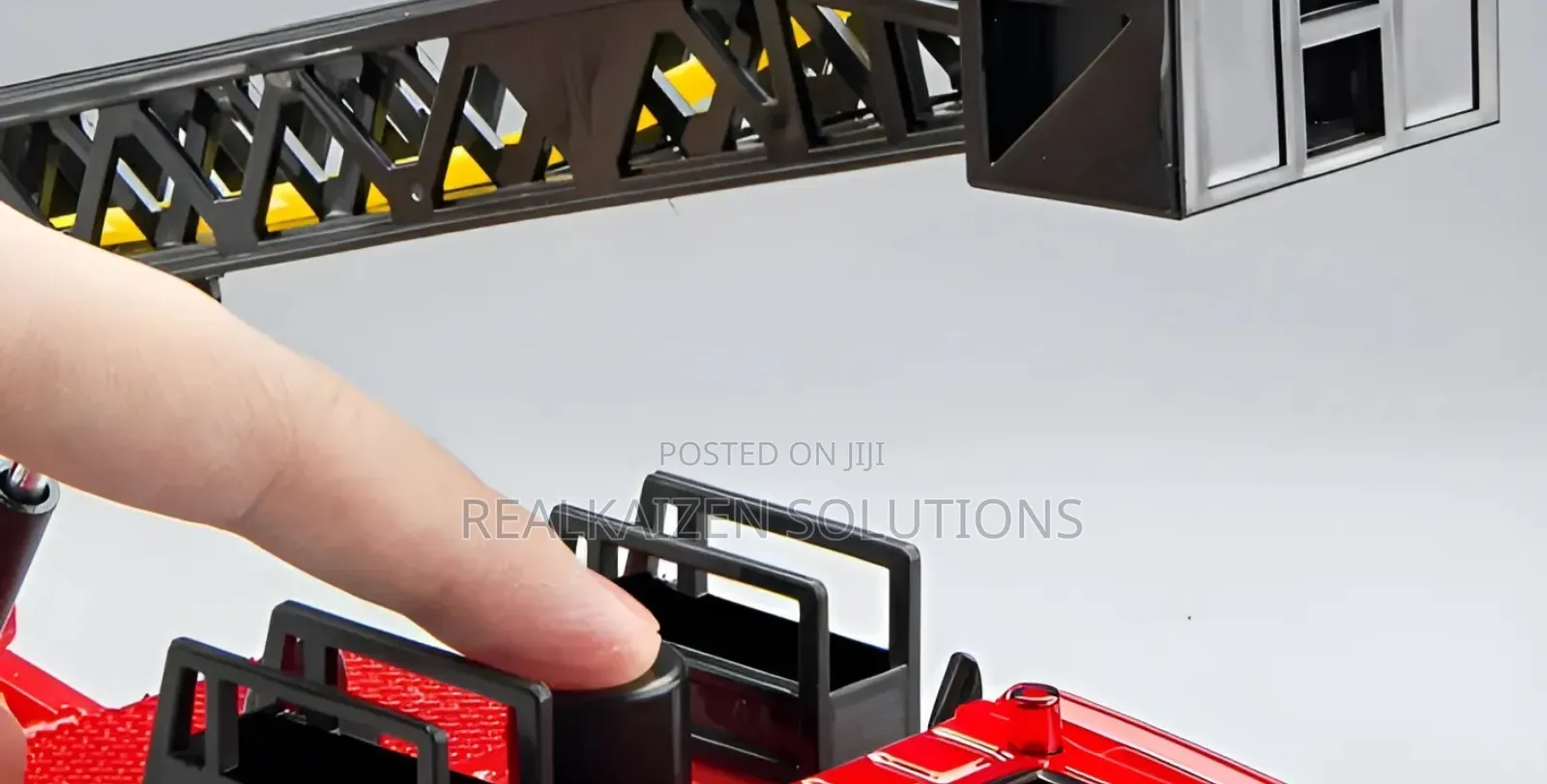 11ch Remote CTRL Fire Truck Ladder With Water Spray Sounds
