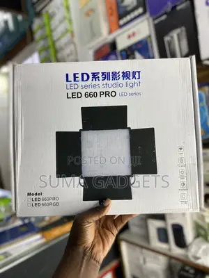 Photo - Led 660 Pro Studio Light
