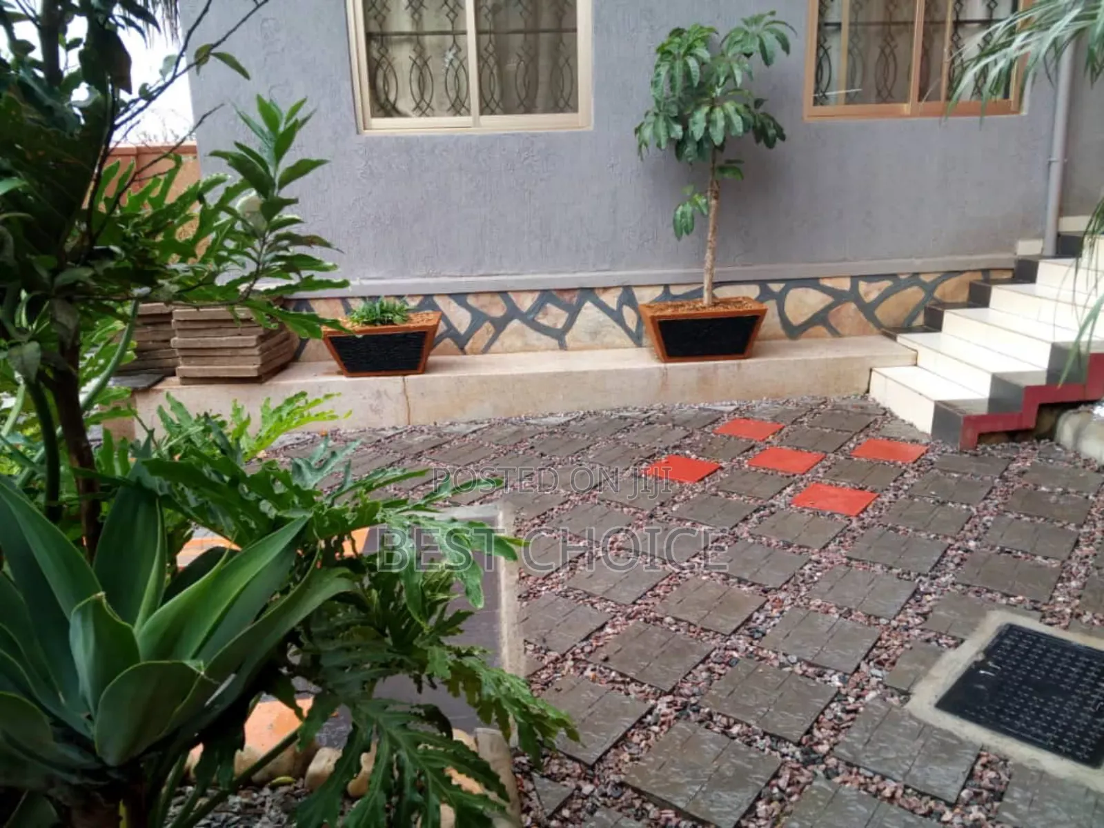 Walk Ways That Stand the Taste of Time/ Compound Designing