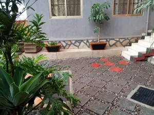 Walk Ways That Stand the Taste of Time/ Compound Designing