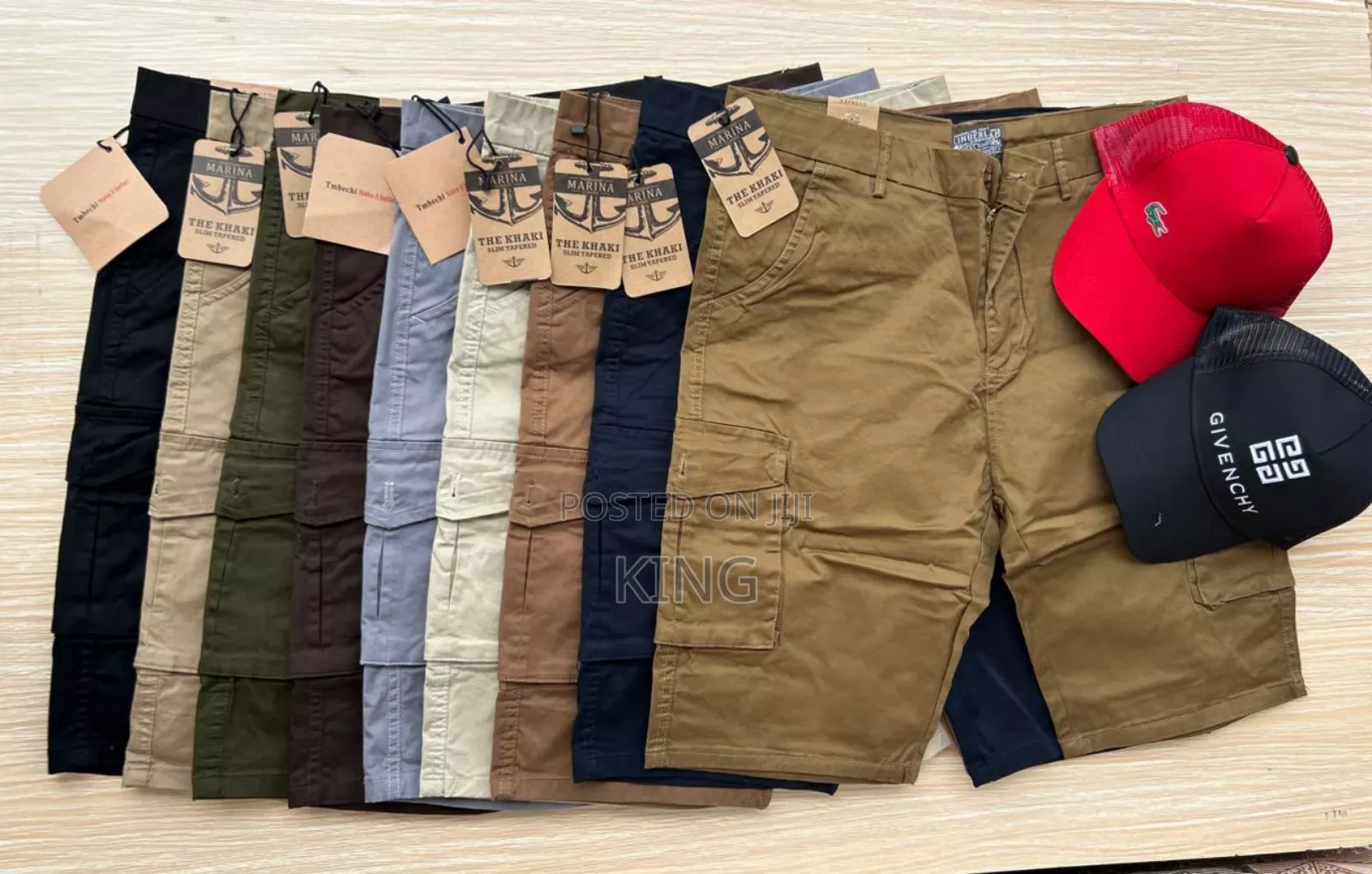 Nurturing Kaki Shorts. Fit Shorts