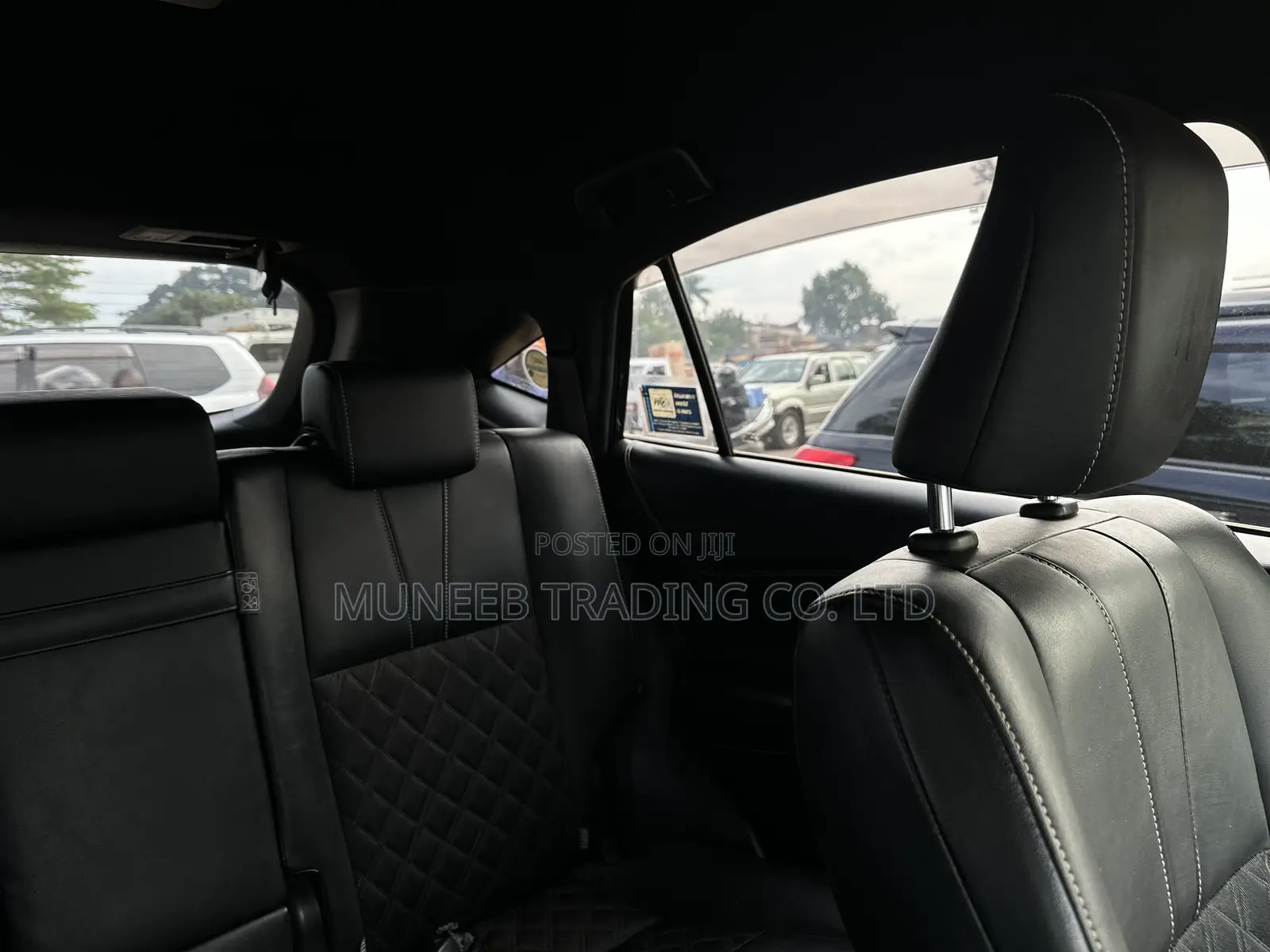 Toyota Harrier 2.0 2014 Black