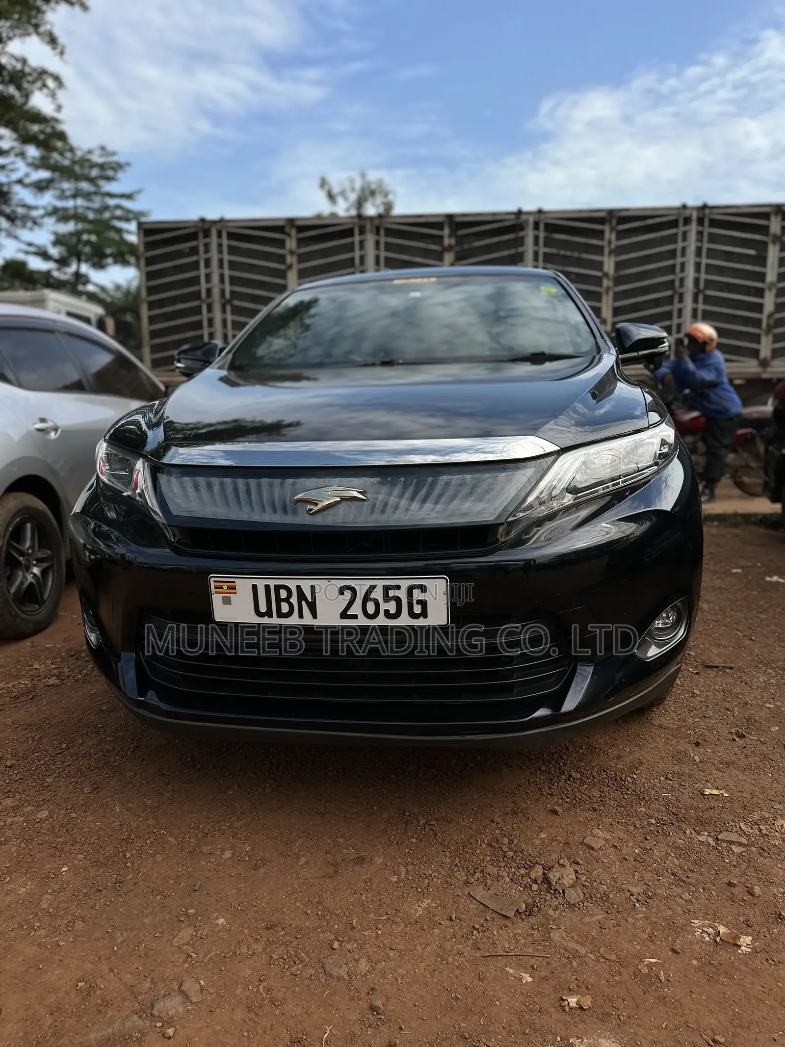 Toyota Harrier 2.0 2014 Black