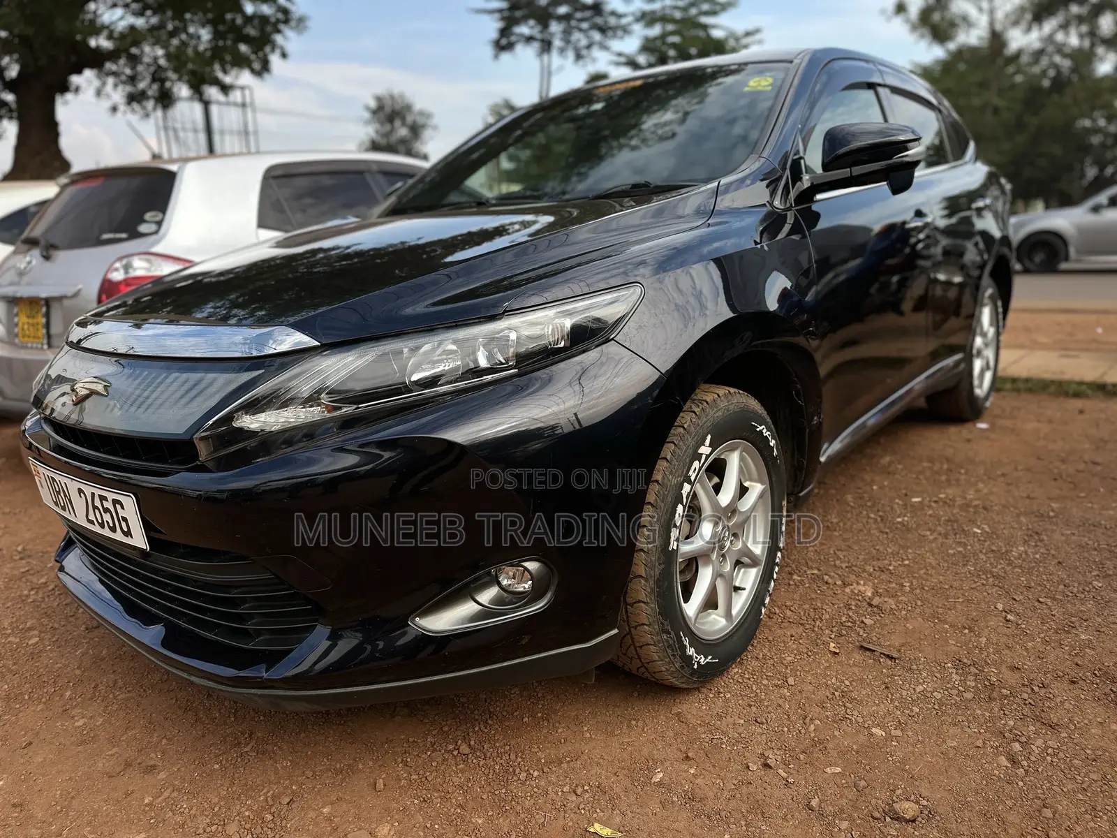Toyota Harrier 2.0 2014 Black