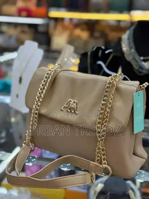 Ladies Chaine Shoulder Bags
