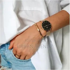 Daniel Wellington Petite Watch Gold Stainless Steel -