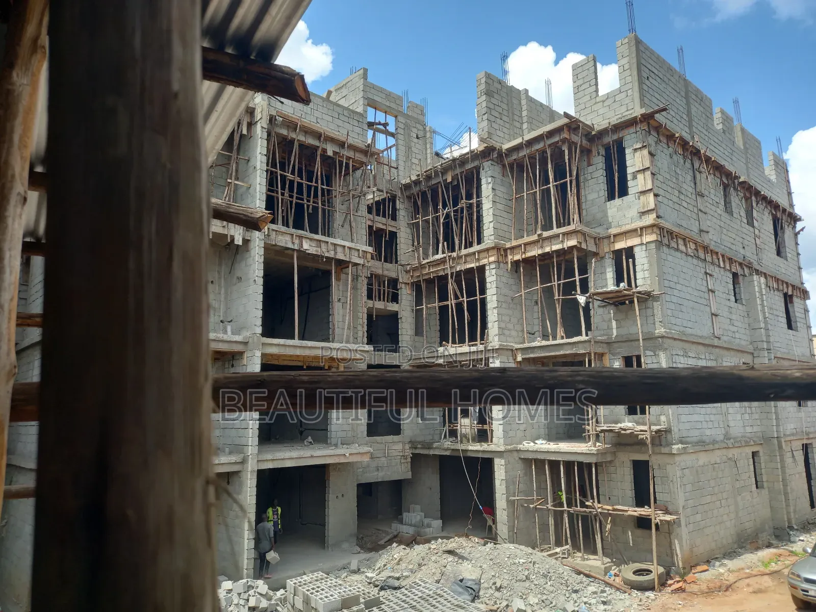 Furnished 4bdrm Condo in Kyaliwajjara, Central Division for sale