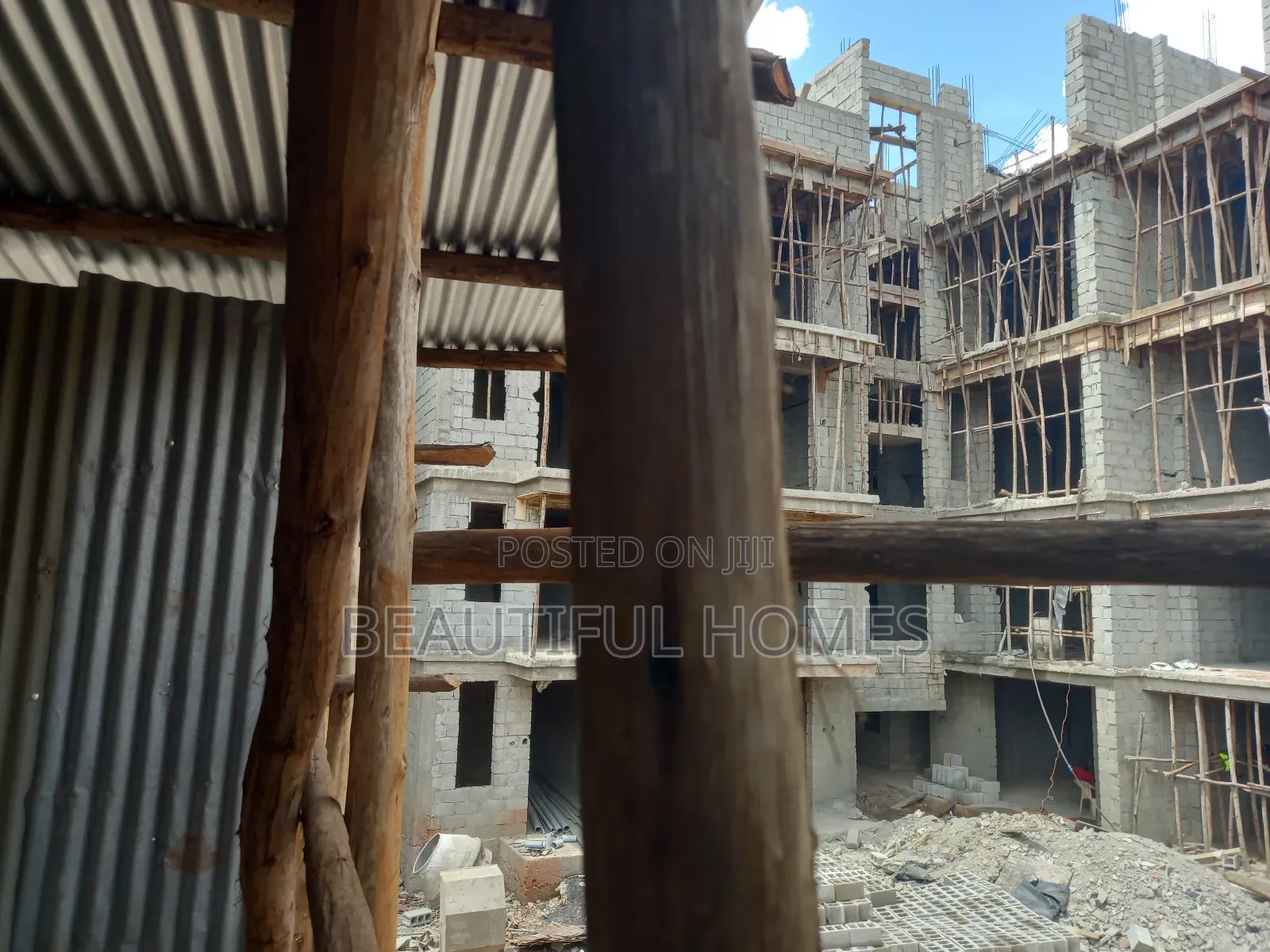 Furnished 4bdrm Condo in Kyaliwajjara, Central Division for sale