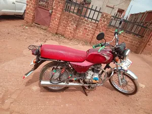 Bajaj Boxer 100 2022 Red