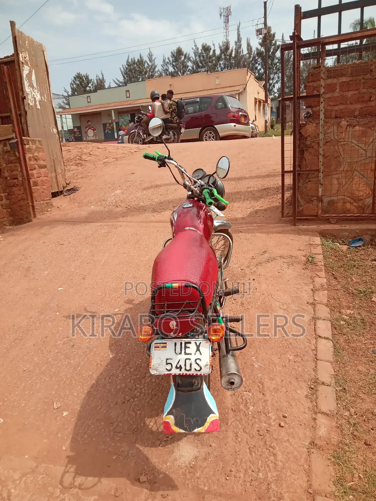 Bajaj Boxer 100 2022 Red