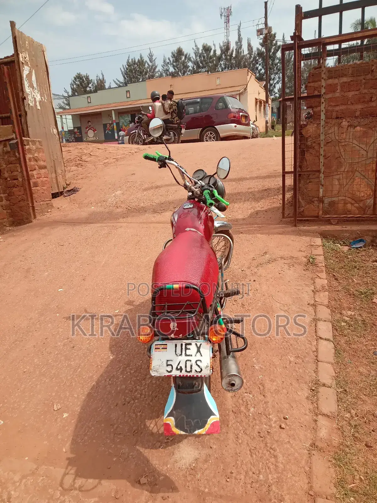 Bajaj Boxer 100 2022 Red