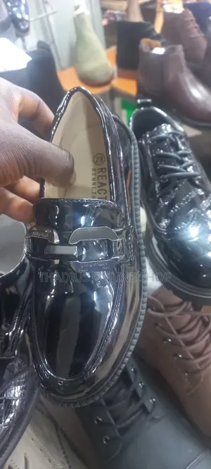 Photo - Boys Classic Shing Shoes