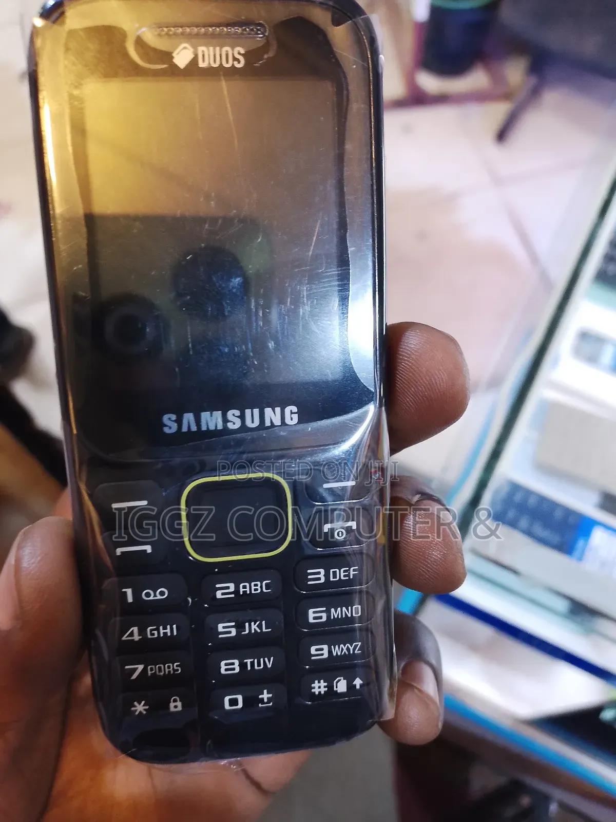 New Samsung Guru Music 2 Black