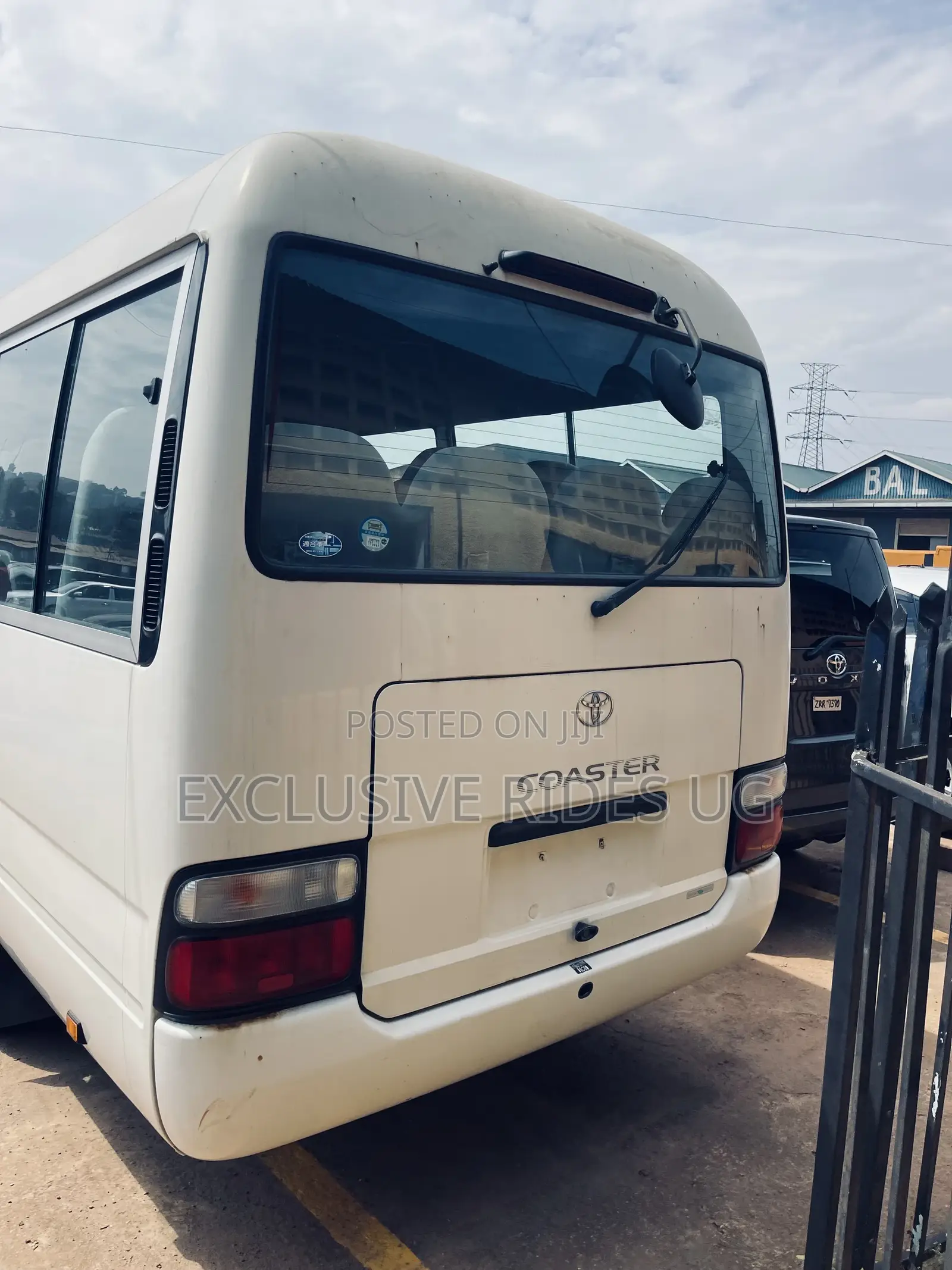 Mitsubishi Fuso Rosa 2014 White