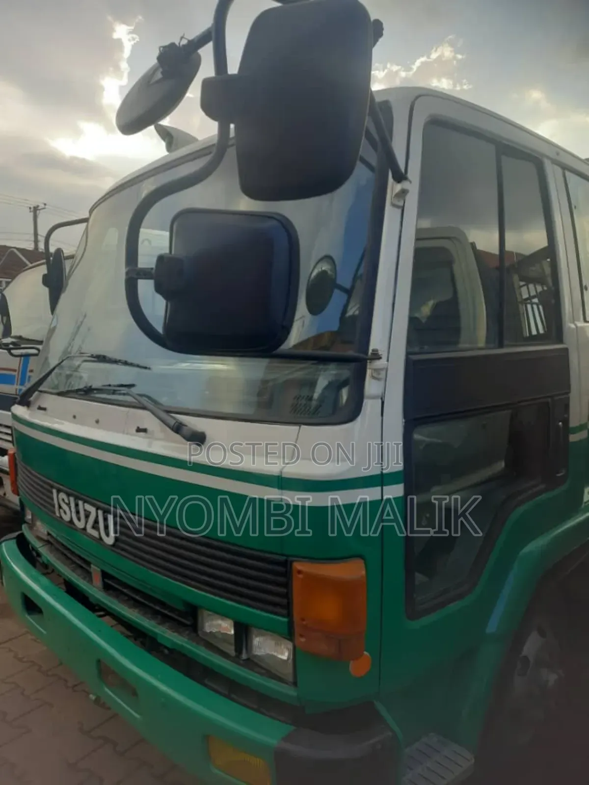 Forward Isuzu