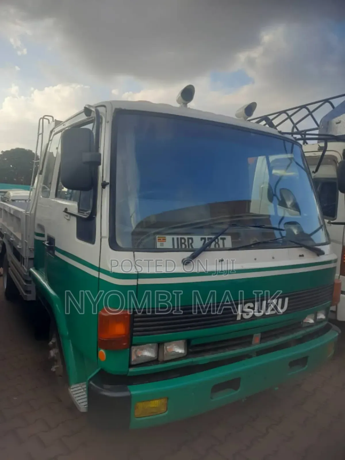 Forward Isuzu