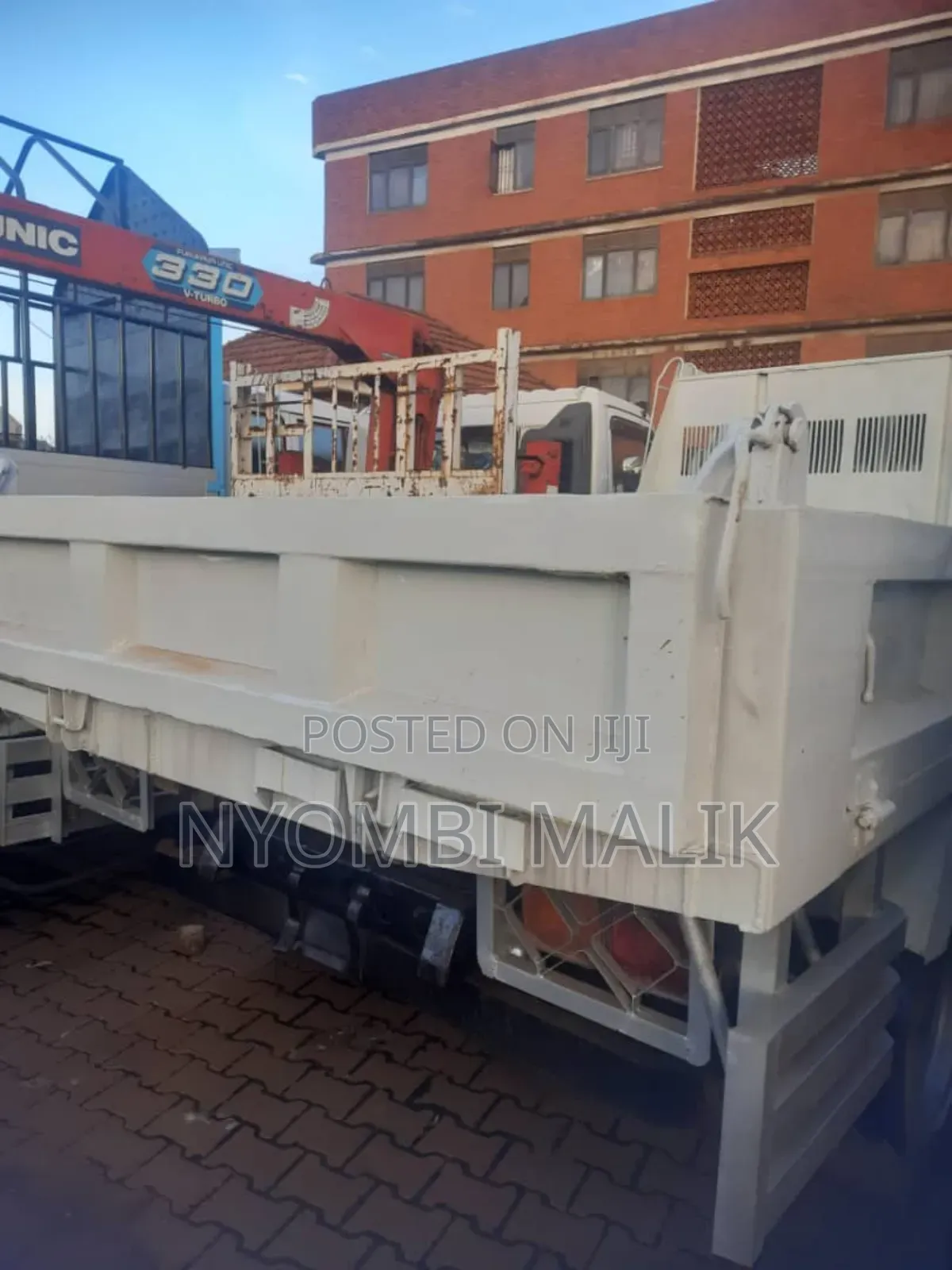Forward Isuzu