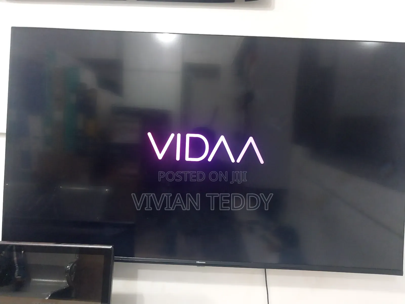 55" Hisense TV Smart With Nettflix