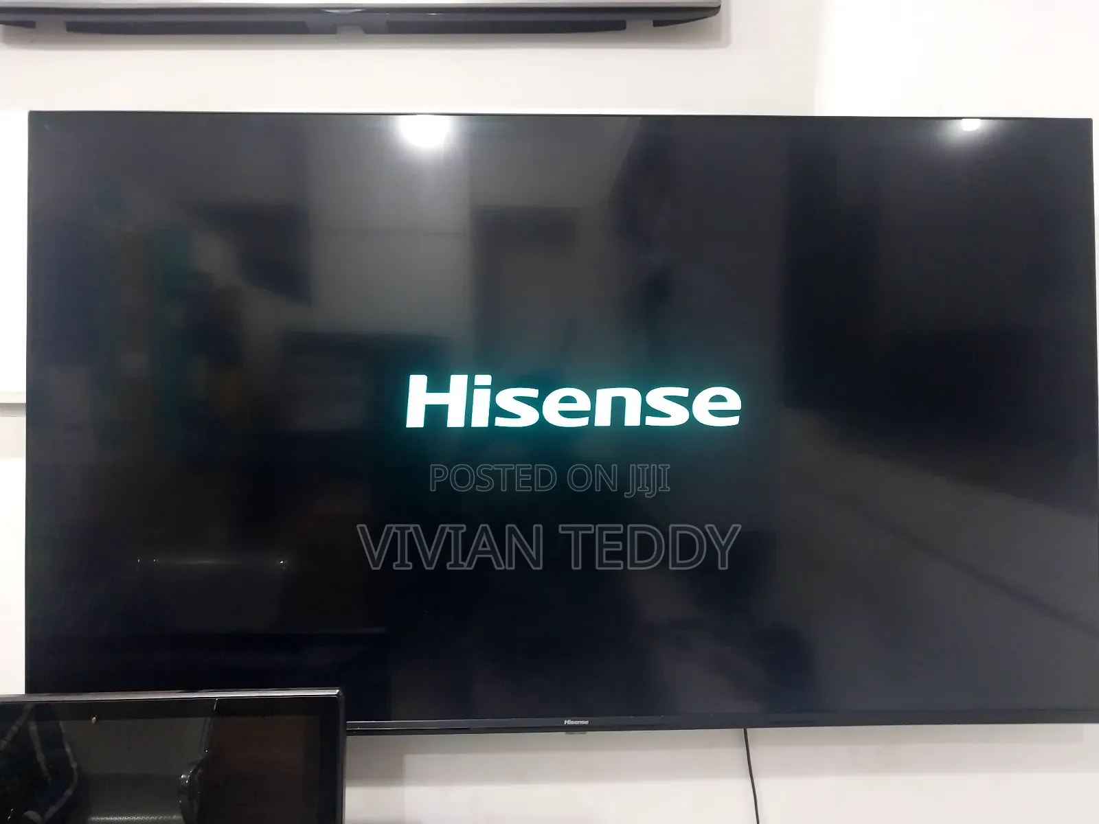 55" Hisense TV Smart With Nettflix