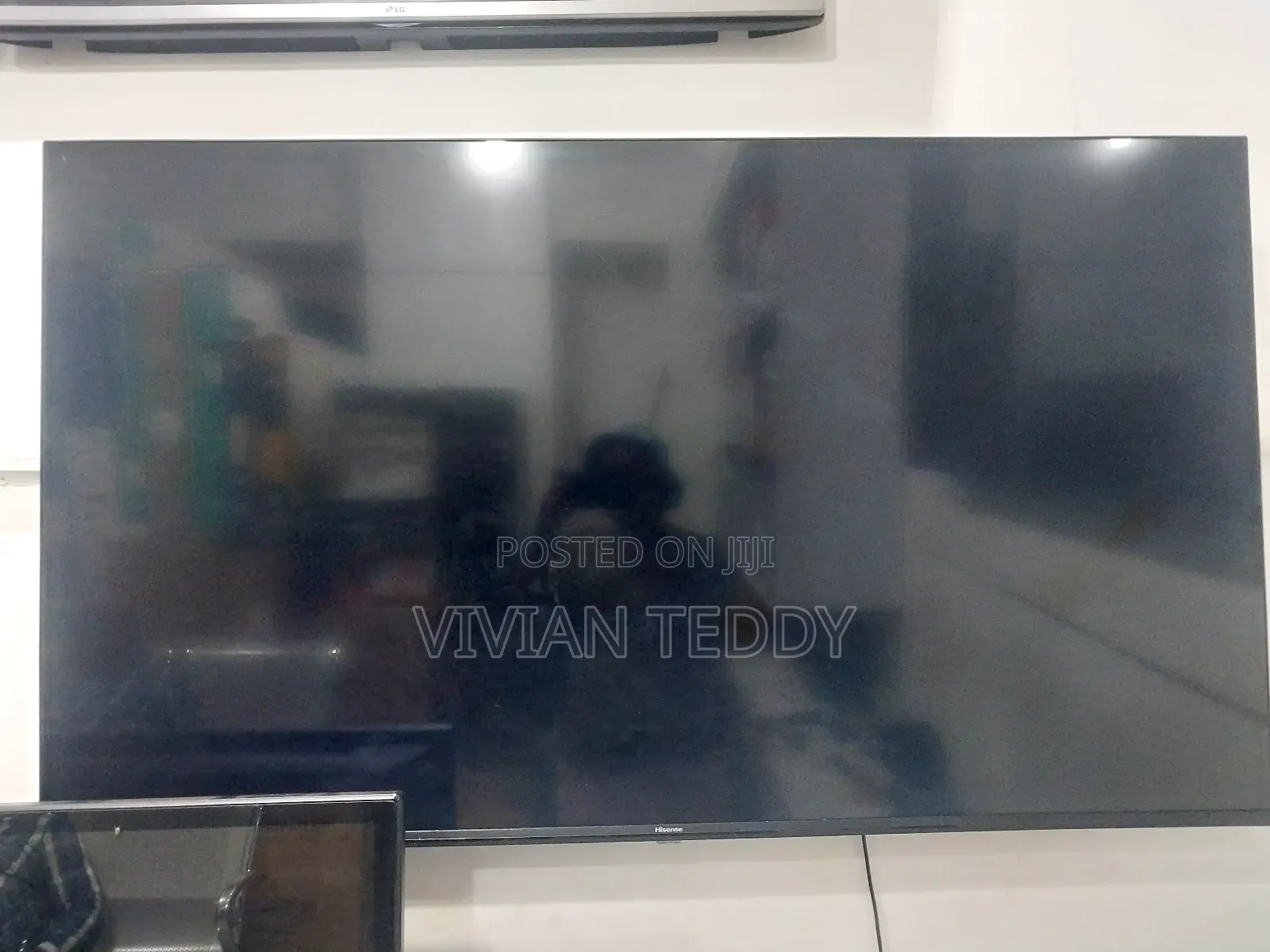 55" Hisense TV Smart With Nettflix