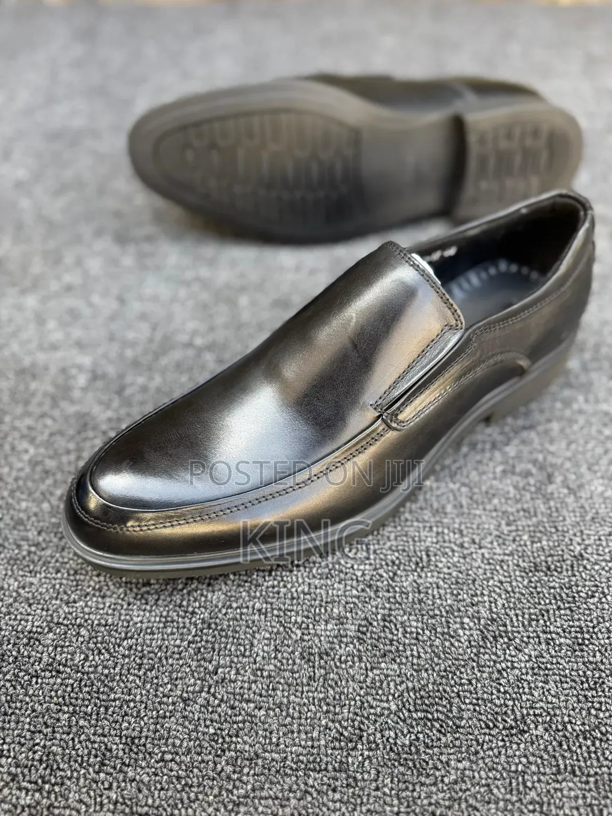 Factual Classic Man Aura Shoes