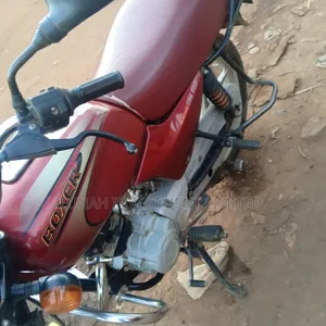 Bajaj Boxer 100 2023 Red
