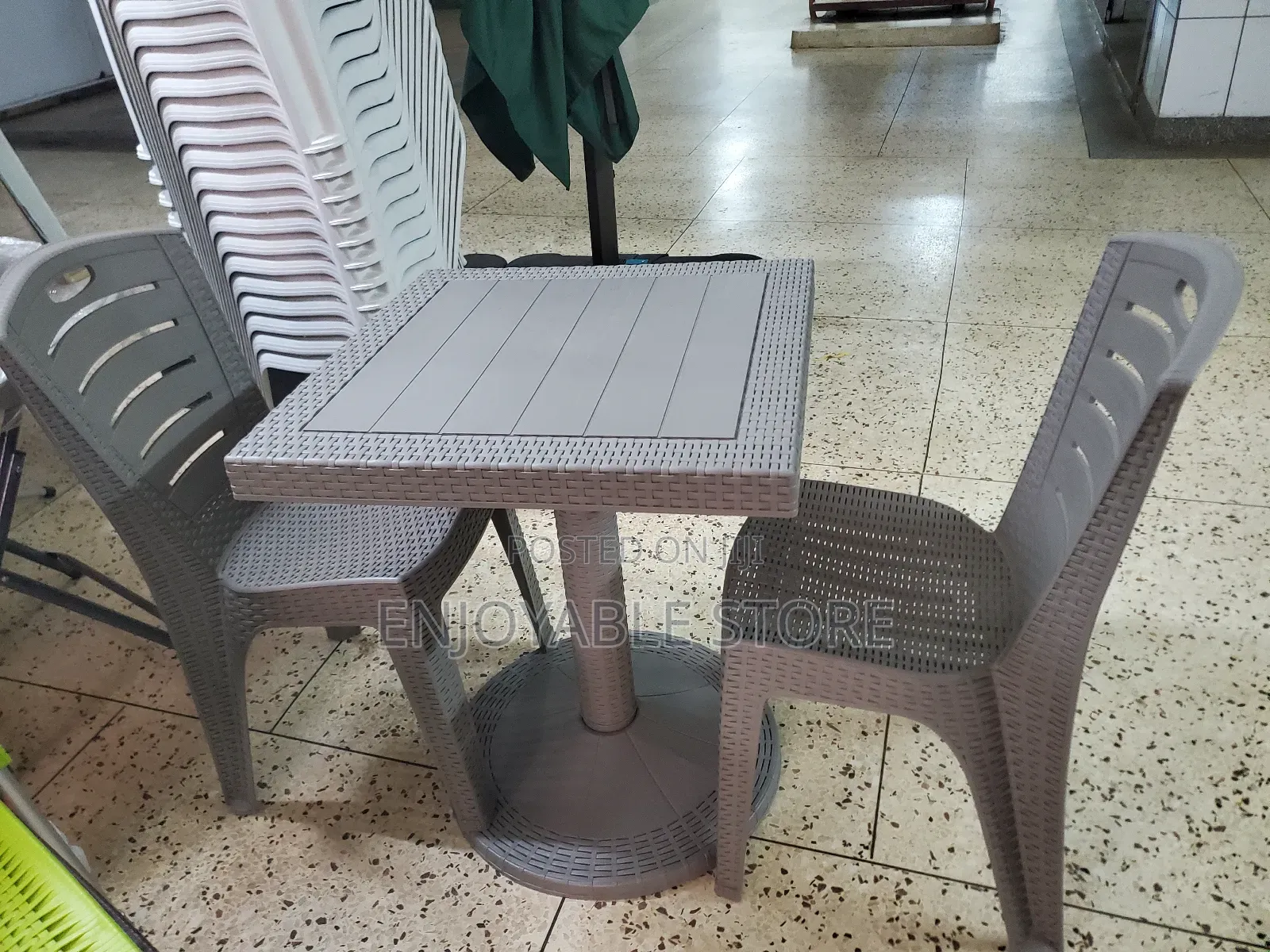Centre Table and 2 Chairs Plastic