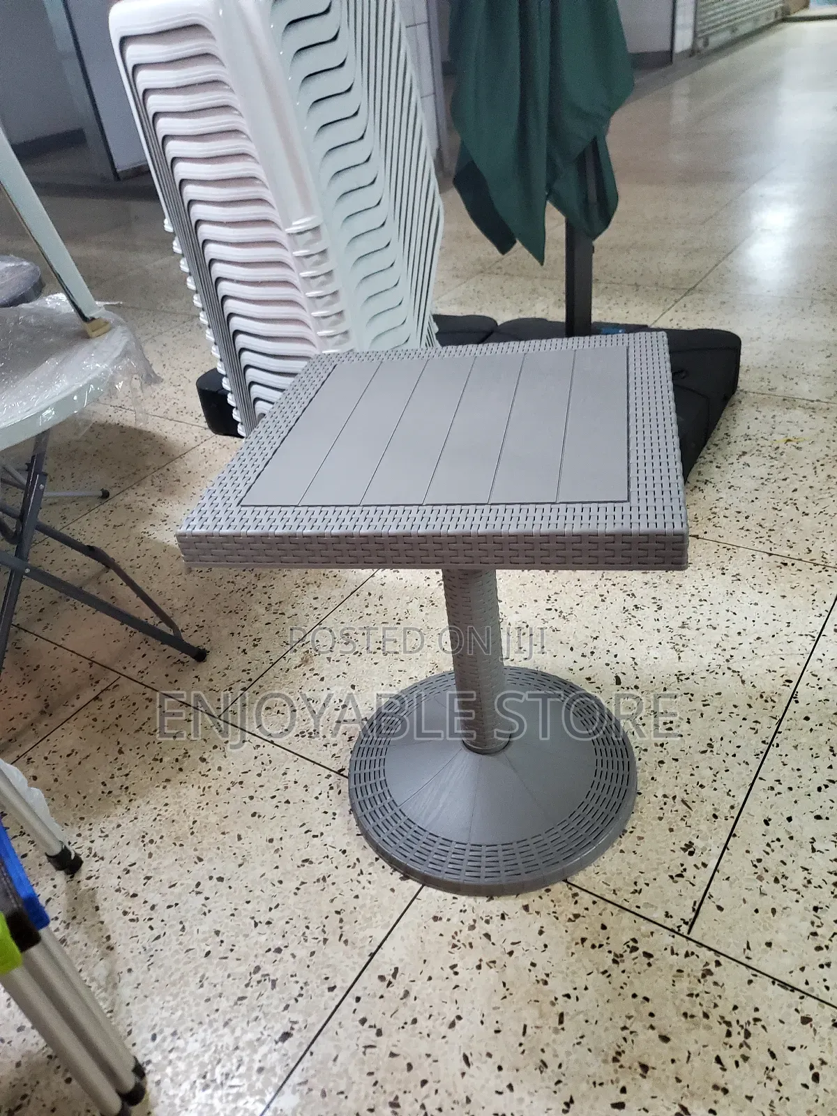 Centre Table and 2 Chairs Plastic